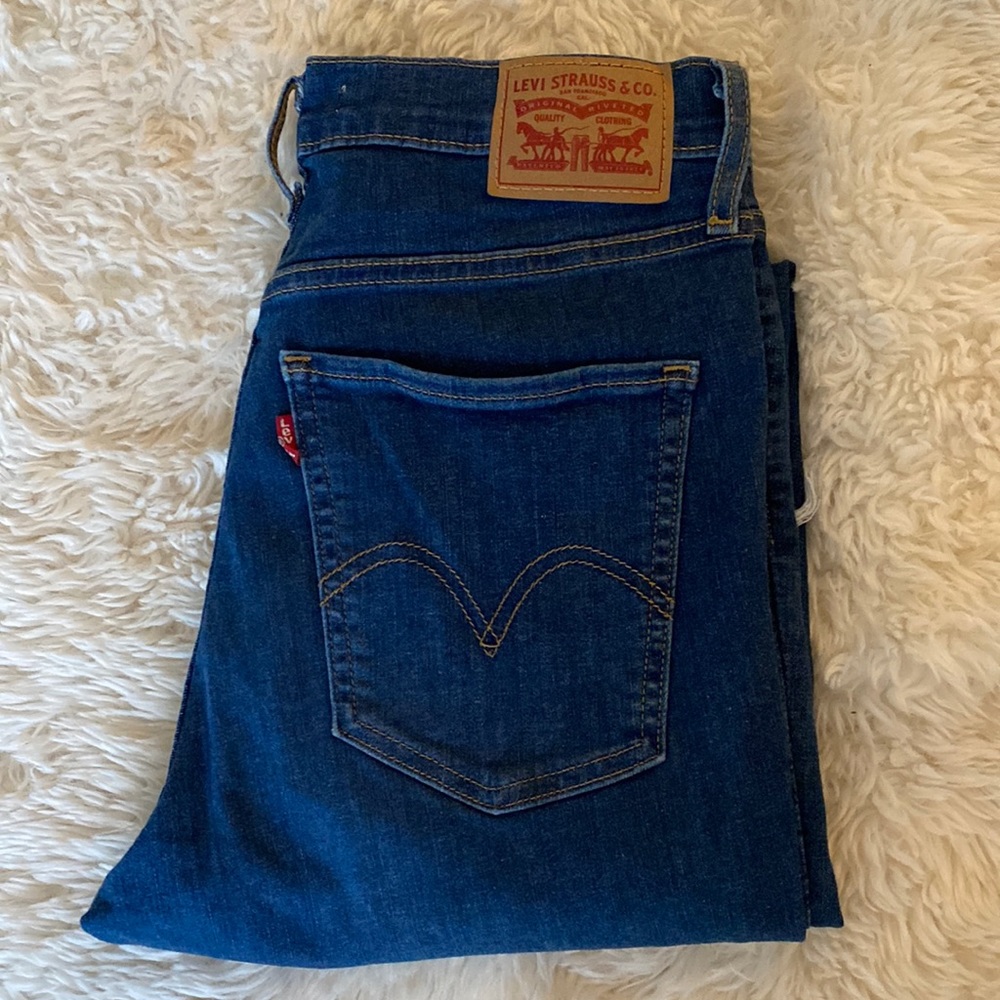 Levis ripped skinny jeans